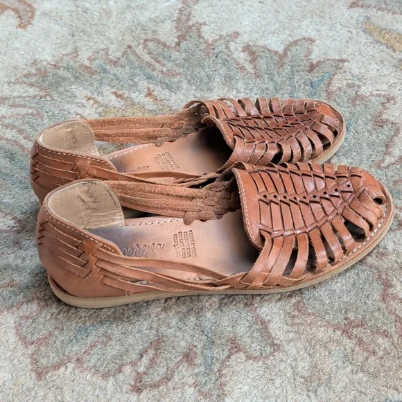 Macarena Collection Huarache Brown Woven Leather Huarache Flats Sandals - Picture 3 of 8